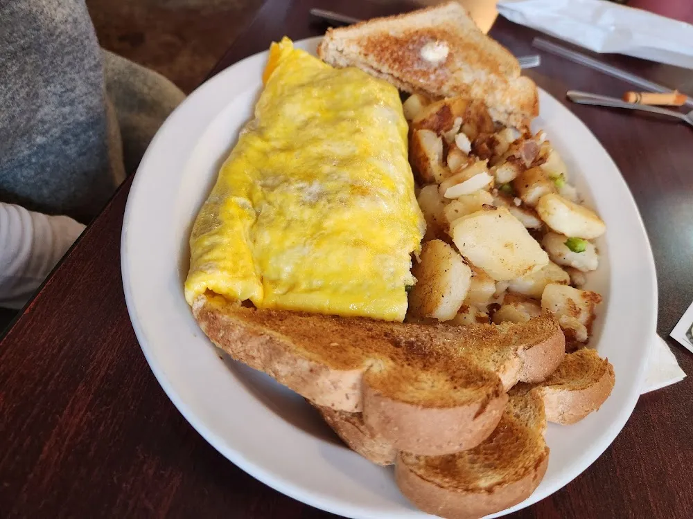 Omelet Breakfast Plate